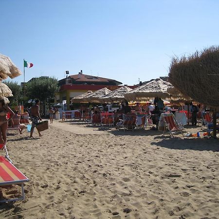 Holiday Dreams Apartment Francavilla Al Mare Bagian luar foto