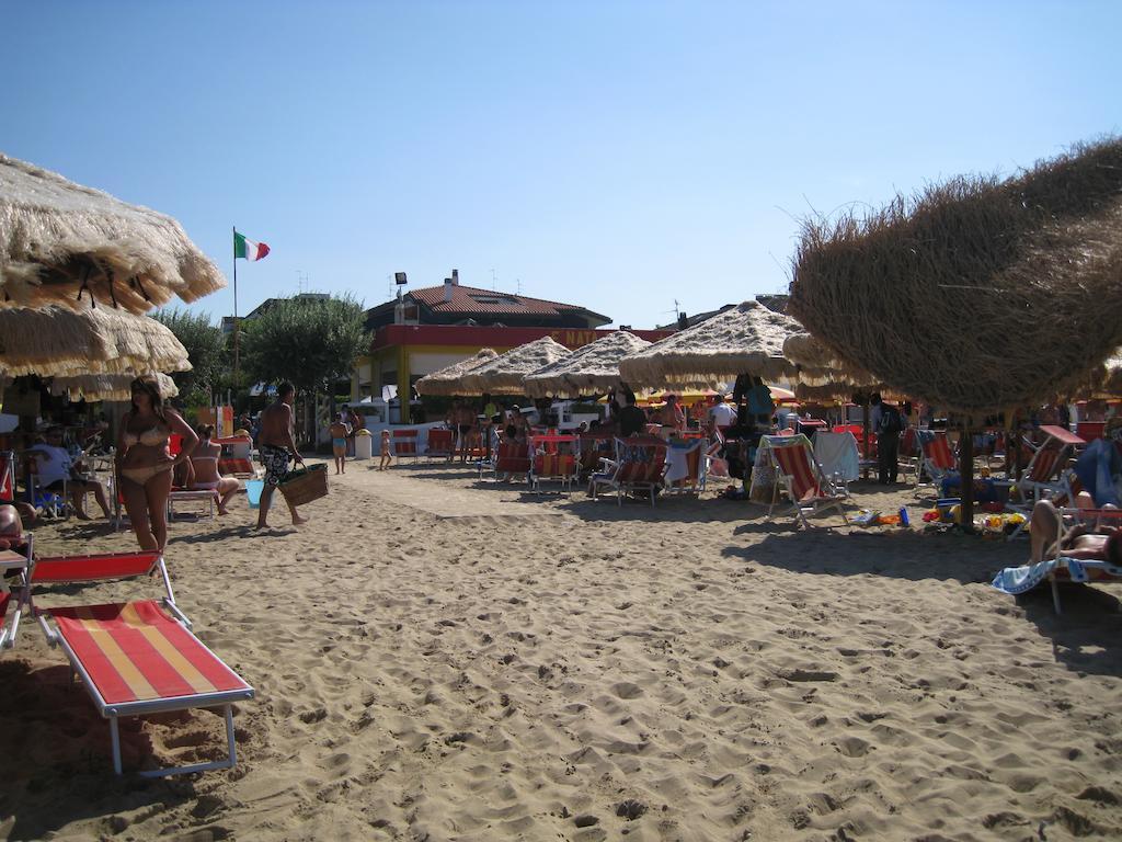 Holiday Dreams Apartment Francavilla Al Mare Bagian luar foto